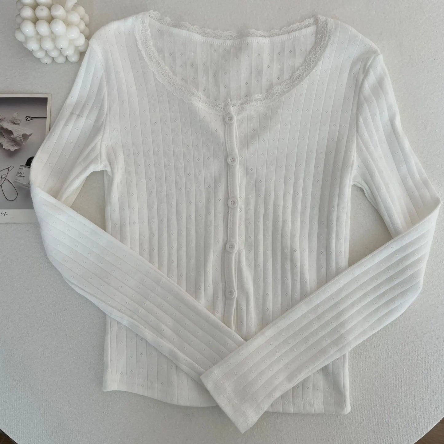 Eyelet Lace Trim Buttons Long Sleeve Tees Women New Cotton Soft Casual Solid Simple Top shirts Sweet Preppy Style Cute T-shirts