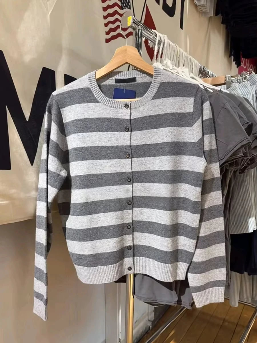 Vintage Plaid Knitted V-neck Cardigan Women New Cotton Slim Gray Streetwear Patchwork Sweater Coat Harajuku Chic Y2K Jumper Tops