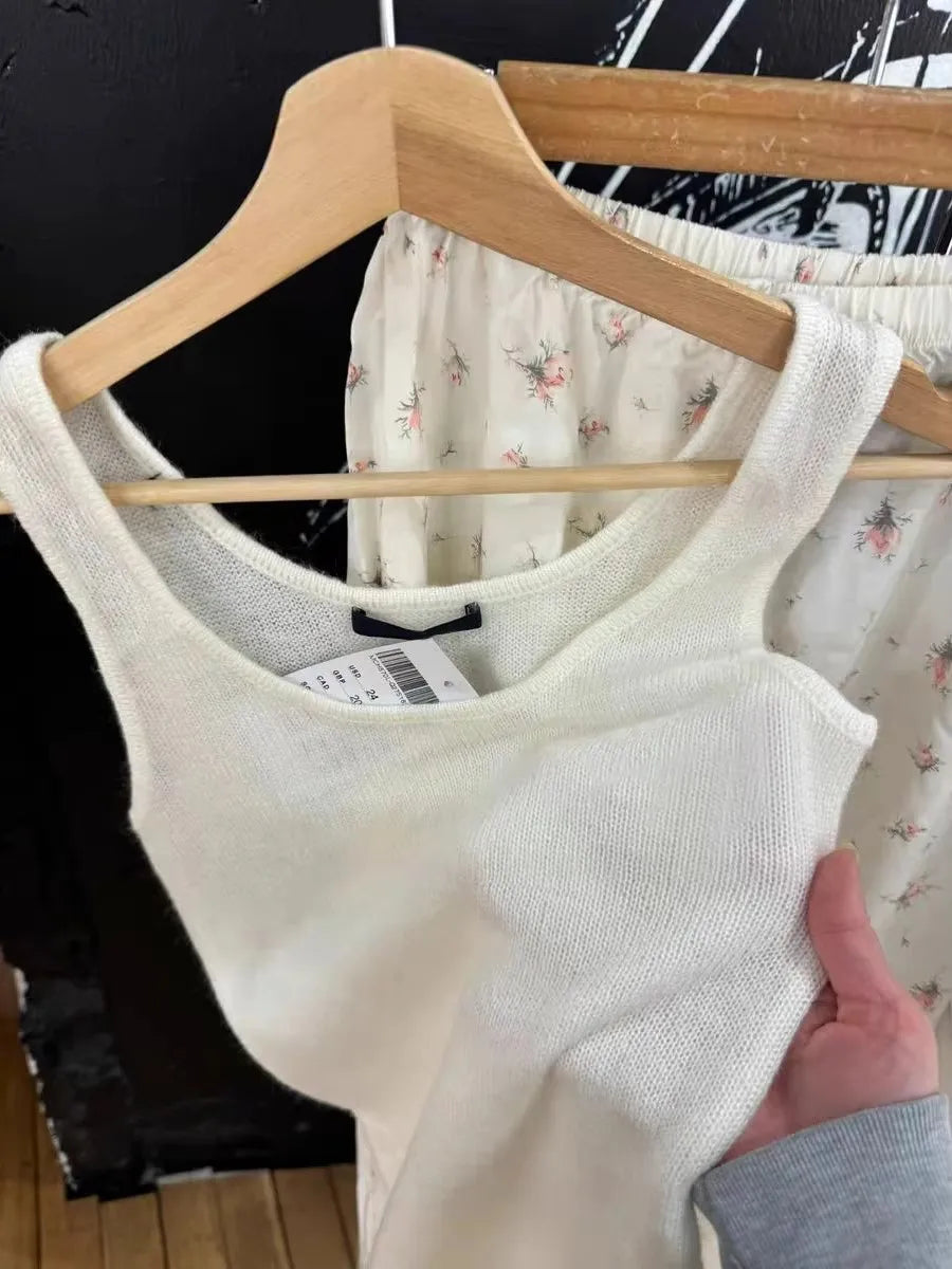 Beige Knitted Thin Smock Tank Top Women Summer Sweet Sleeveless Slim Female Casual Vest Preppy Style Simple Basic Crop Tops New