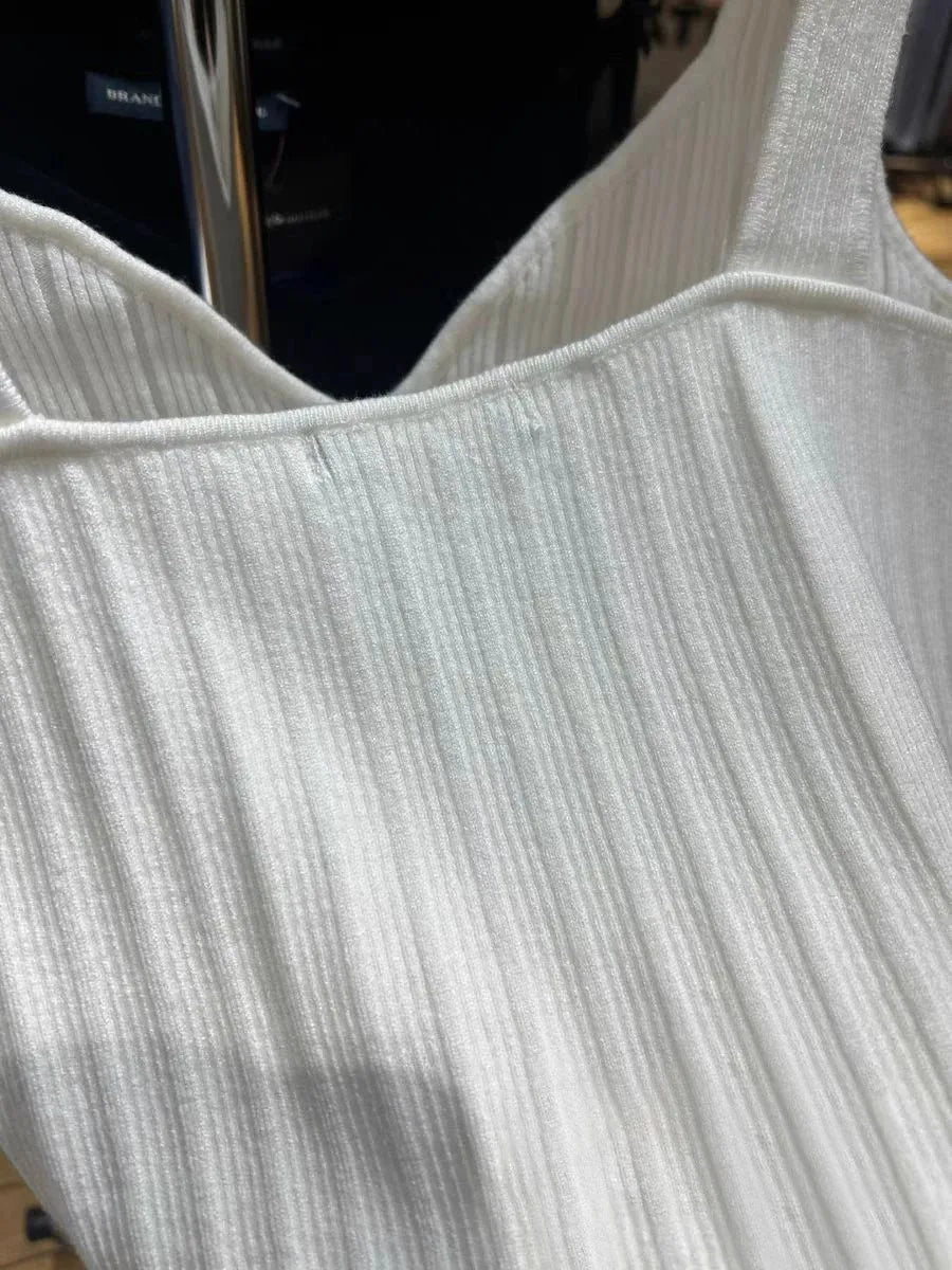 Casual White Knitted V-neck Slim Crop Top Woman Simple Sleeveless Cotton Cropped Camisole Female Basic Cute All-match Tank Tops