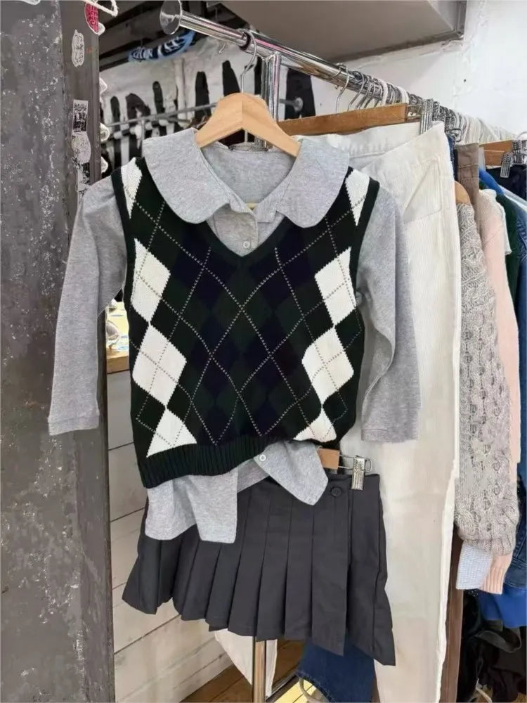 Diamond-patterned Knitted Vest Women Casual Dark Green V-neck Sleeveless Sweater Vintage Chic Preppy Style Tank Tops Sweaters