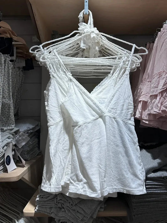 White Lace Trim V-neck Camisole Women Summer Casual Ribbed Cotton Soft Sleeveless Vests Sweet Cute Preppy Style Tank Tops OOTDS