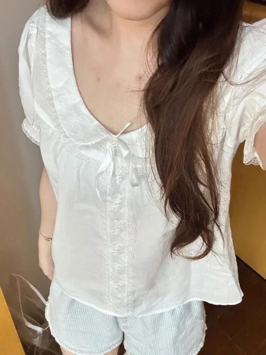 White Lace Buttons Turn-down Collar Blouse Women Cotton Casual Preppy Style Short Sleeve Tees Sweet Cute Preppy Style T-shirts