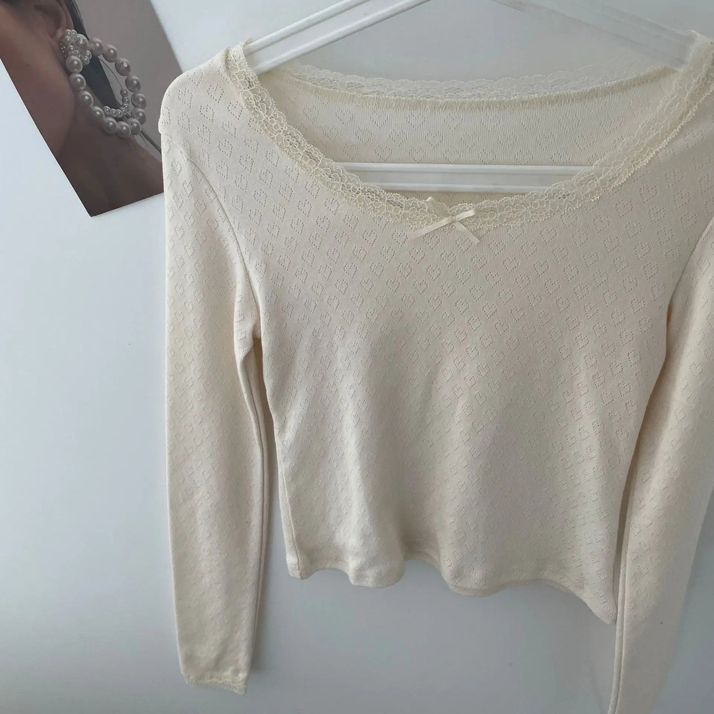 Sweet Bow Lace Trim Long Sleeve Women T-shirts Round Neck Heart Hollow Casual Simple Spring Summer Tops Basic Chic Skinny Tees