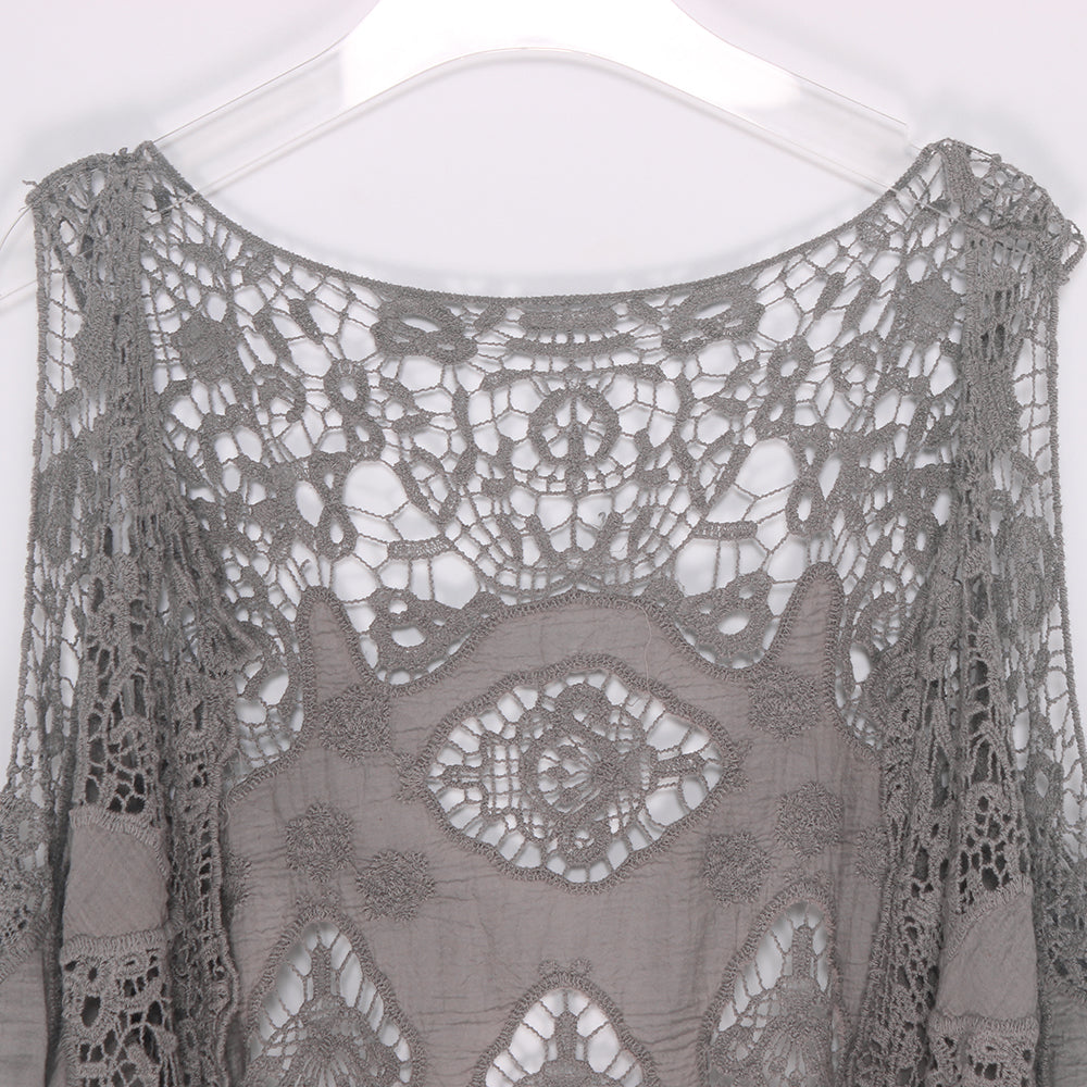 Haut cache-cœur en crochet avec patch hippie froal gris