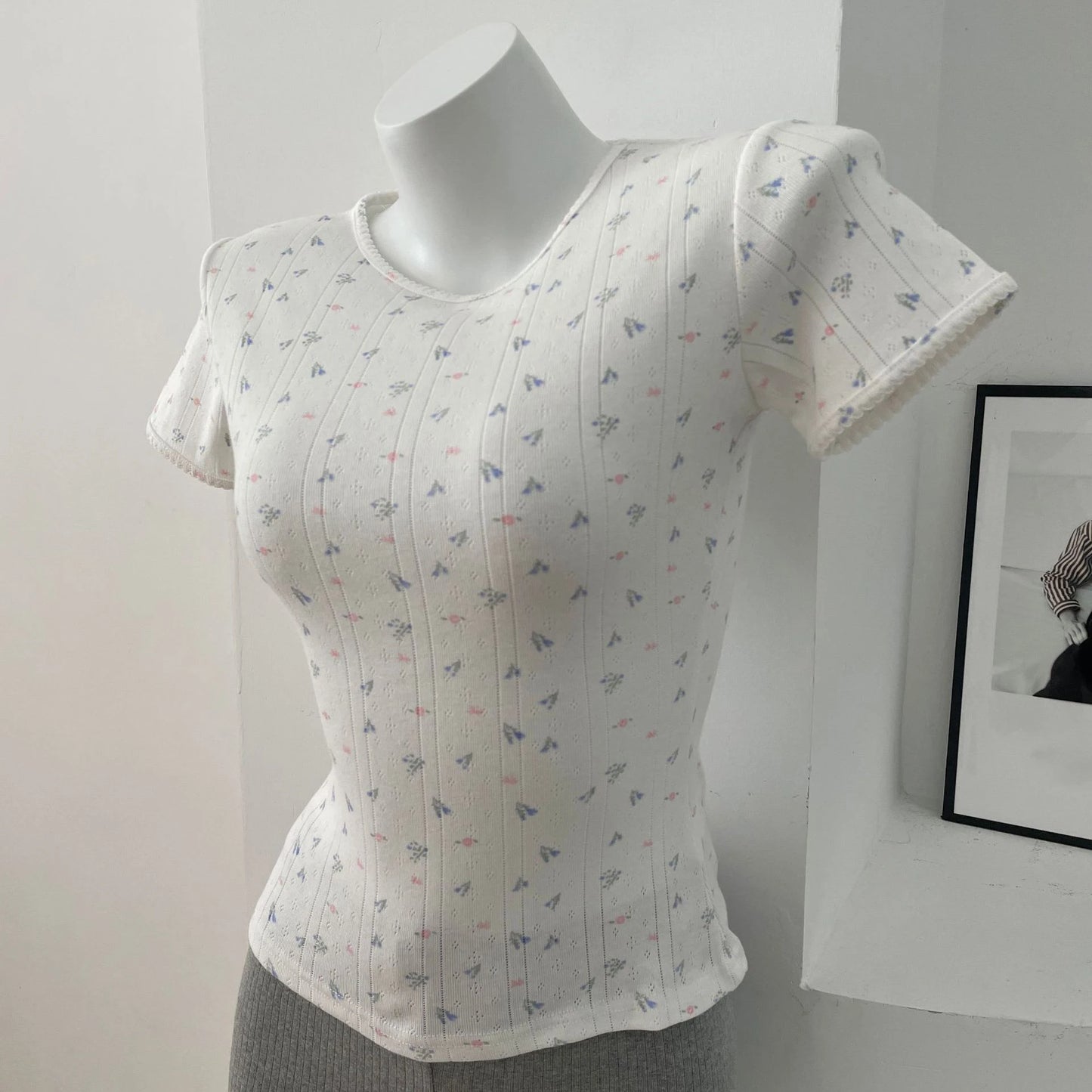 Eyelet Floral Print T-shirt Woman Summer Cotton Basic Round Neck Short Sleeve Tee Shirts Cute Sweet All-match Tshirt Y2K Tops