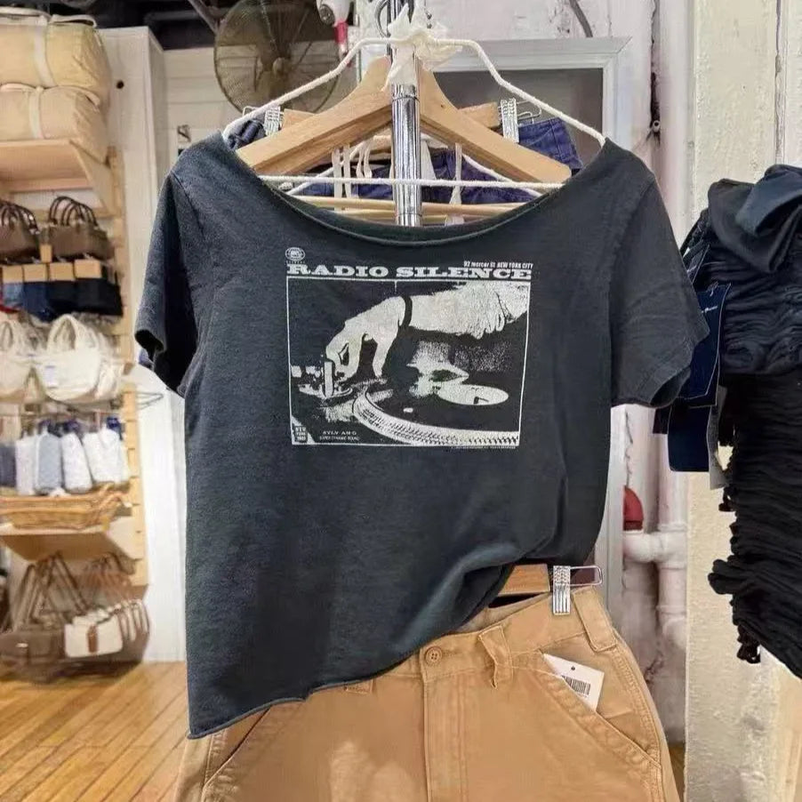 28 Print Slash Neck T-shirts Women Summer New Cotton Soft Gray Raw Hem Short Sleeve Crop Tops Vintage Chic Streetwear Tshirt Y2K