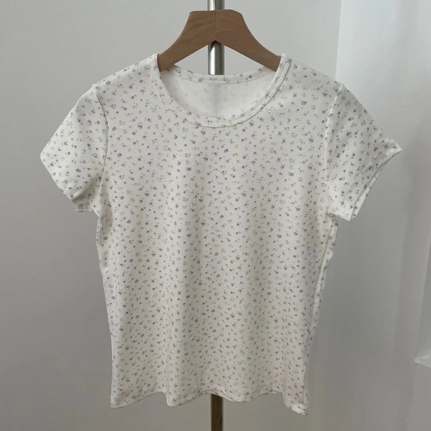 Eyelet Floral Print T-shirt Woman Summer Cotton Basic Round Neck Short Sleeve Tee Shirts Cute Sweet All-match Tshirt Y2K Tops