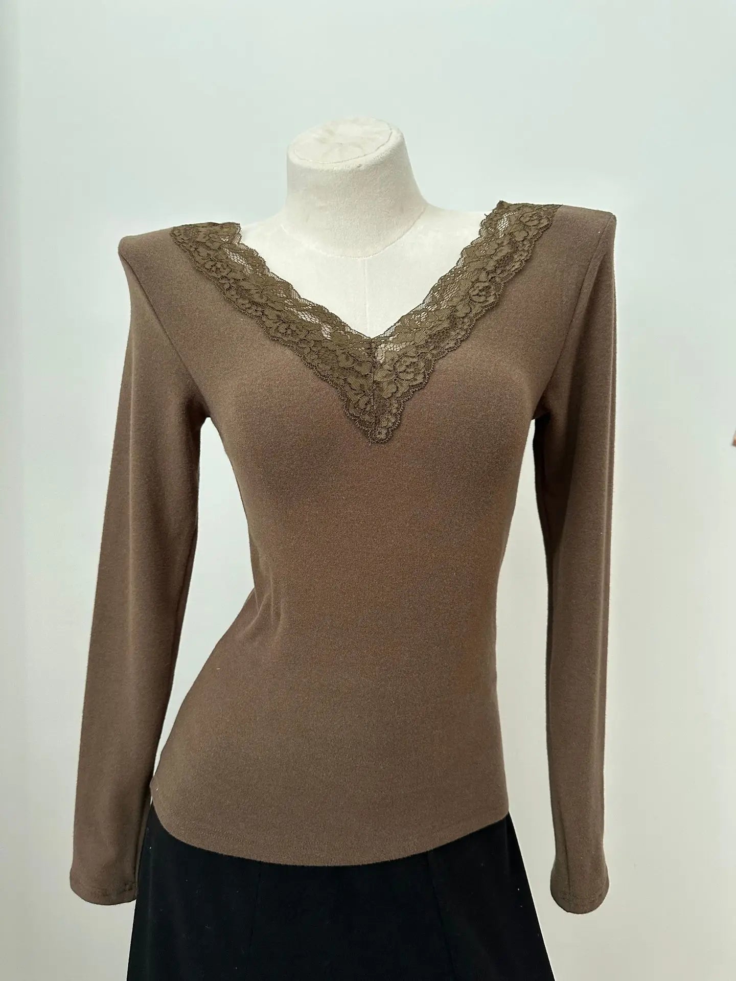 Solid Lace Trim Long Sleeve T-shirt Women Autumn Sexy V-neck Cotton Soft Slim Tees Casual Vintage Sweet Basic Tshirt Y2K Tops