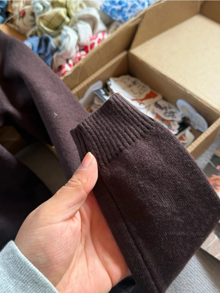 Retro Brown Knitted Long Sleeve Tees Women Autumn Cotton Simple Sexy V-neck Slim T-shirts Vintage Sweet All-match Tops Pullover