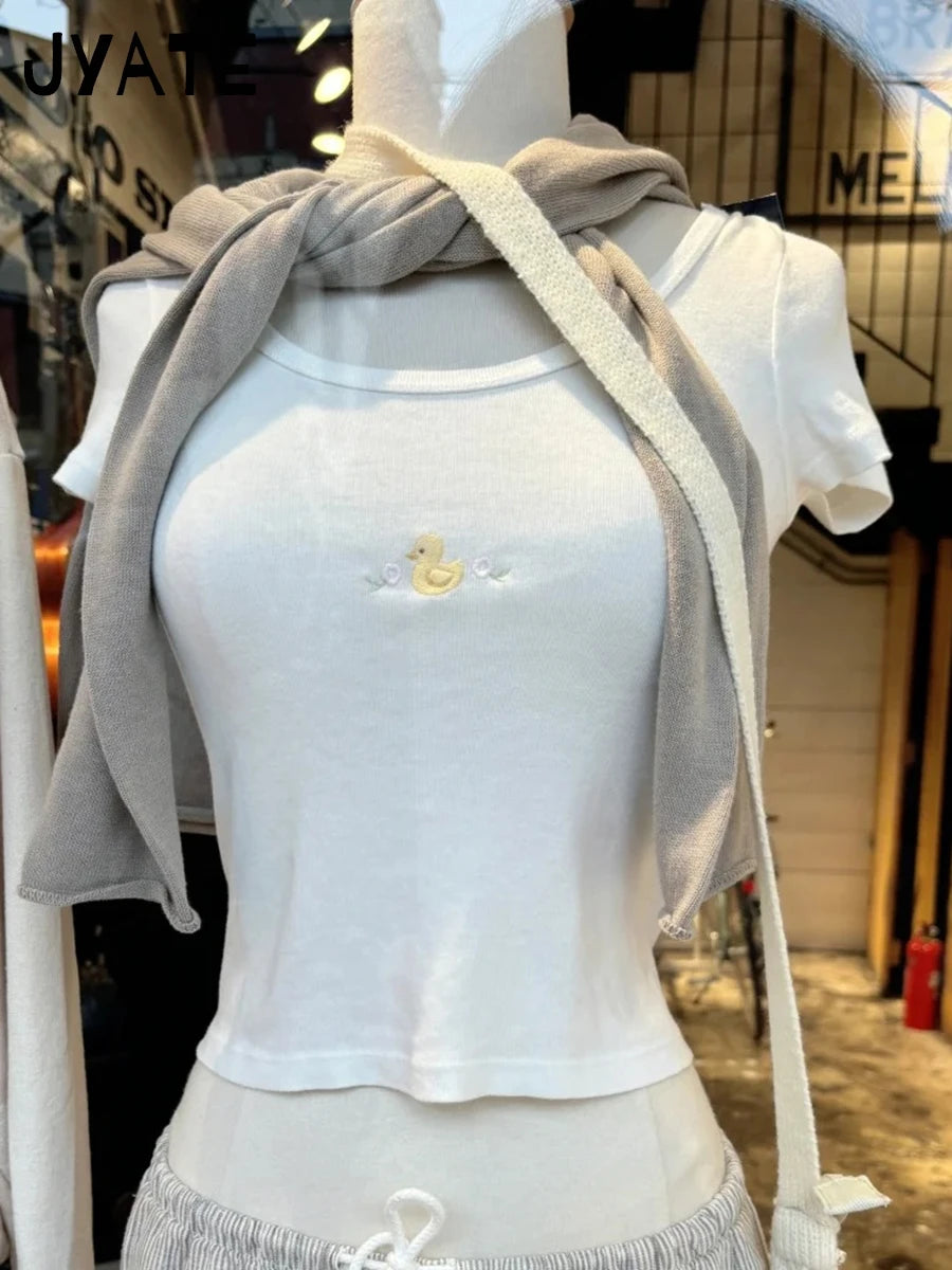Cute Cartoon Yellow Little Duck Embroidery T-shirts Women White Cotton Casual Slim Short Sleeve Tees Sweet Y2K Vintage Crop Tops