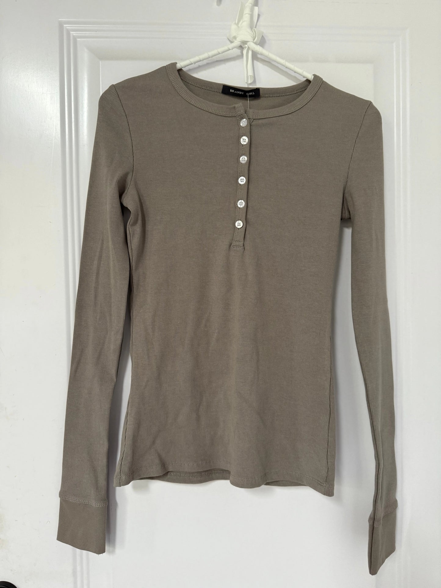Yellow Ribbed Buttons T-shirt Women Buttons O-Neck Cotton Slim Long Sleeve Tee Cute Vintage Preppy Style Sweet T Shirt Y2K Top