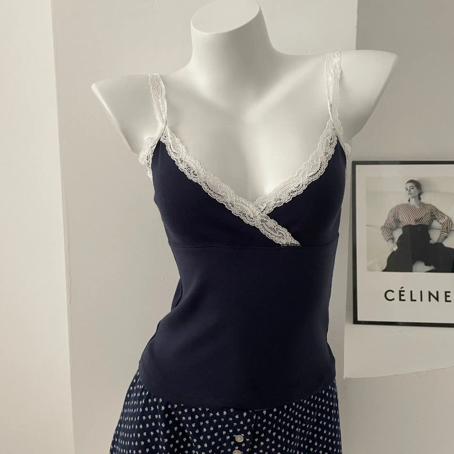 Lace Trim V-neck Sleeveless Vests Women Summer New Sexy Solid Cotton All-match Slim Tank Tops Cute Preppy Style Sweet Camis Y2K
