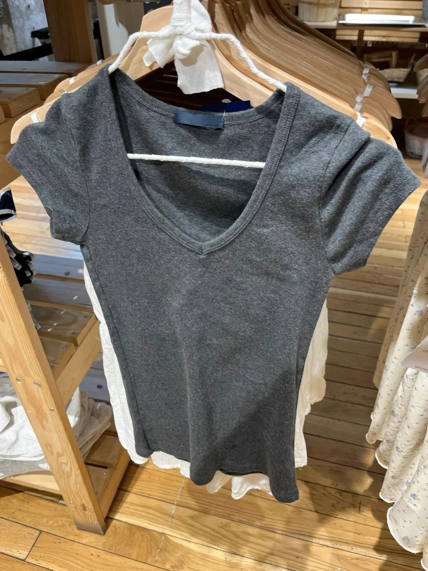 Dark Gray Lace Trim V-neck Short Sleeve Tee Women New Cotton Casual Simple Slim Tops Clothes Vintage Basic Preppy Style T-shirt