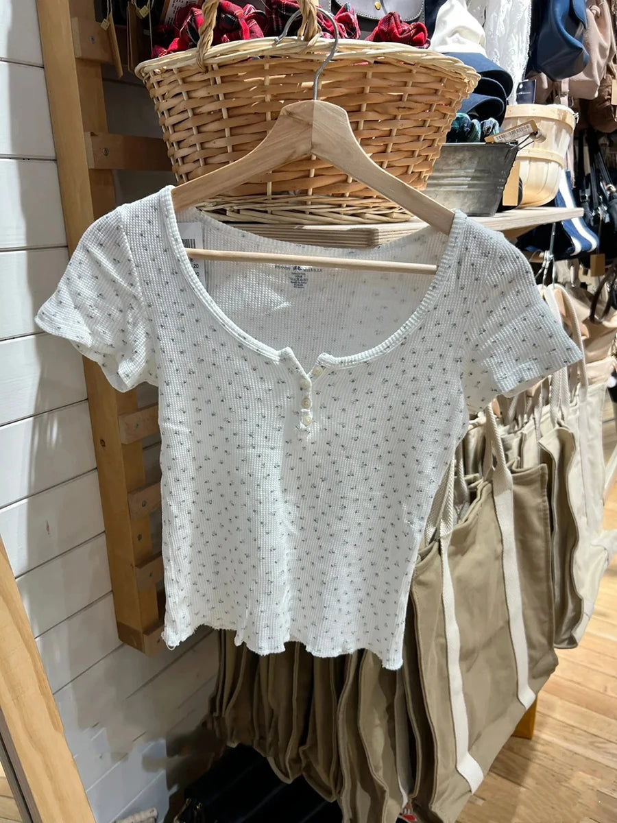 White Eyelet Buttons Slim T-shirts Women New Casual Pink Floral O-neck Short Sleeve Tees Sweet Preppy Style Cute Crop Tops Y2K