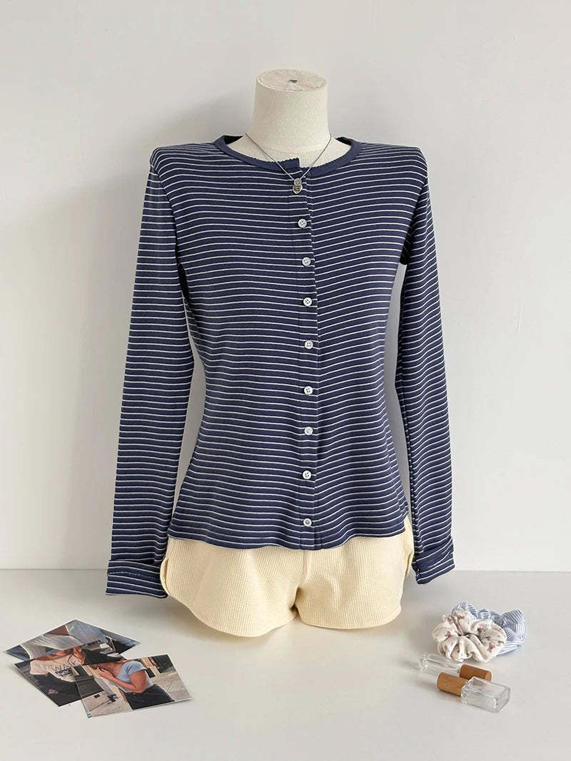 White Hollow Out Slim Long Sleeve T-shirt Women Simple Basic O-Neck Single Breasted Cotton Tees Chic Sweet Tshirt Y2K Tops New