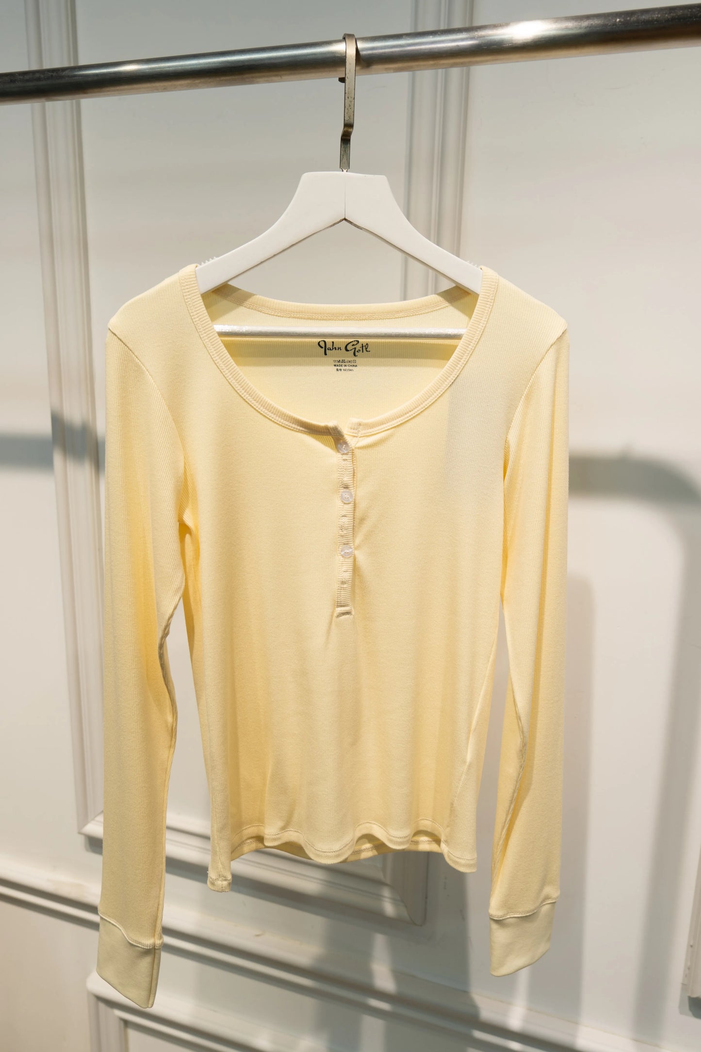 Yellow Ribbed Buttons T-shirt Women Buttons O-Neck Cotton Slim Long Sleeve Tee Cute Vintage Preppy Style Sweet T Shirt Y2K Top