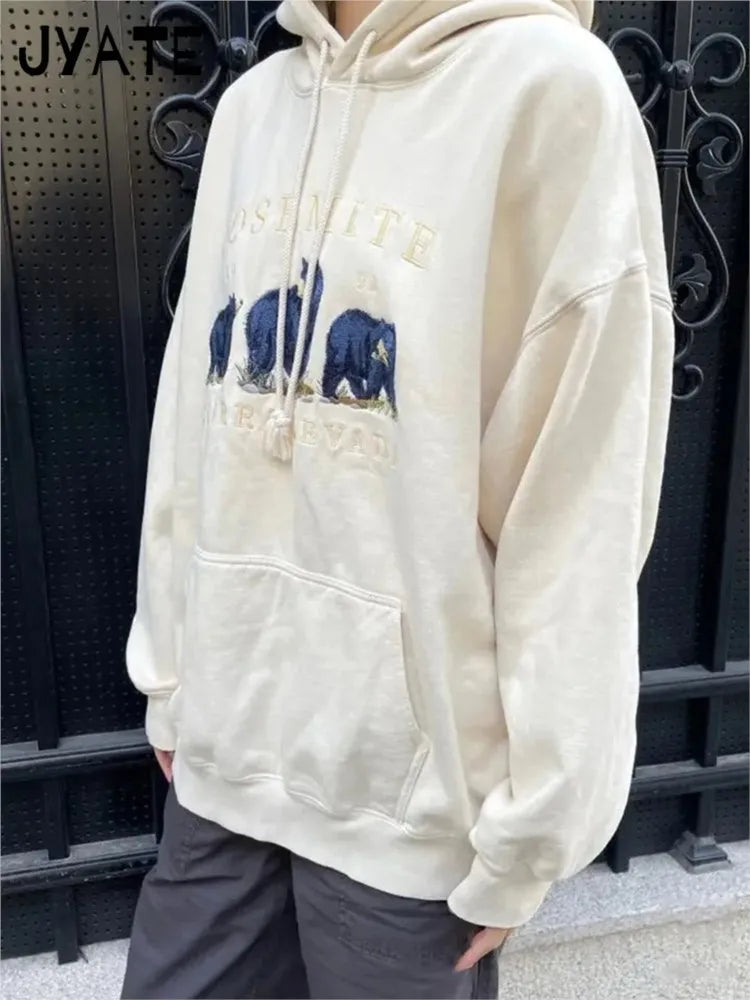 New Sweet Cute Little Bear Embroidery Beige Loose Hoodies Women Pocket Streetwear Cotton Pullover Tops Vintage Chic Sweatshirts