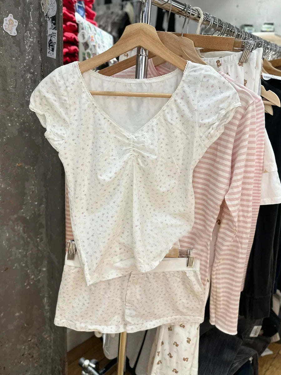 Floral Print Slim V-neck T-shirts Women Bow Sexy Folds Lace Trim Cotton Short Sleeve Tee Shirt Sweet Preppy Style Solid Crop Top
