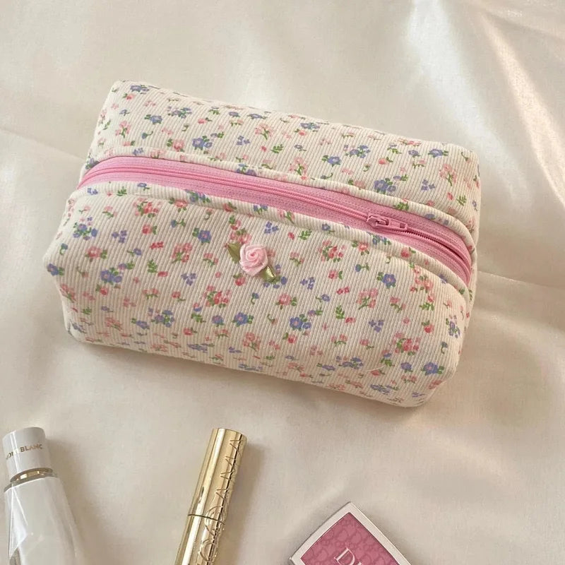 Sweet Little Bear Makeup Bag Women New Simple Zipper Student Pencil Bag Femme Casual Chic Cute High Quality Mini Bags Y2K