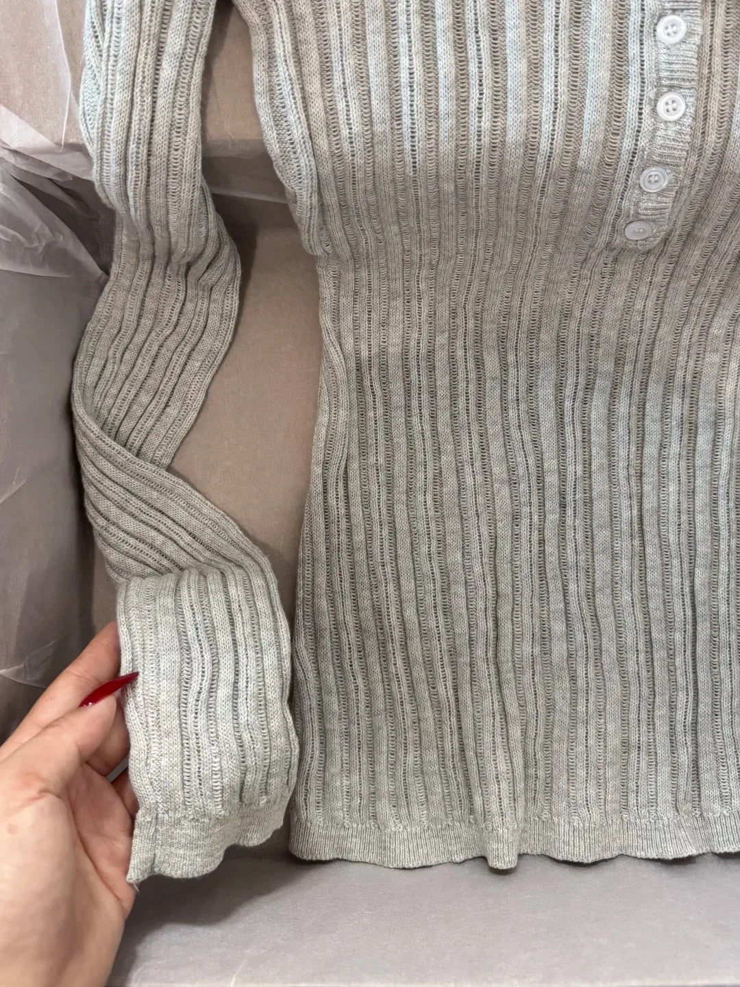 Gray Simple Knit Slim Long Sleeve T-shirt Women Autumn New O-neck Button Cotton Tees Sweet Cute Preppy Style T Shirt Y2K Top