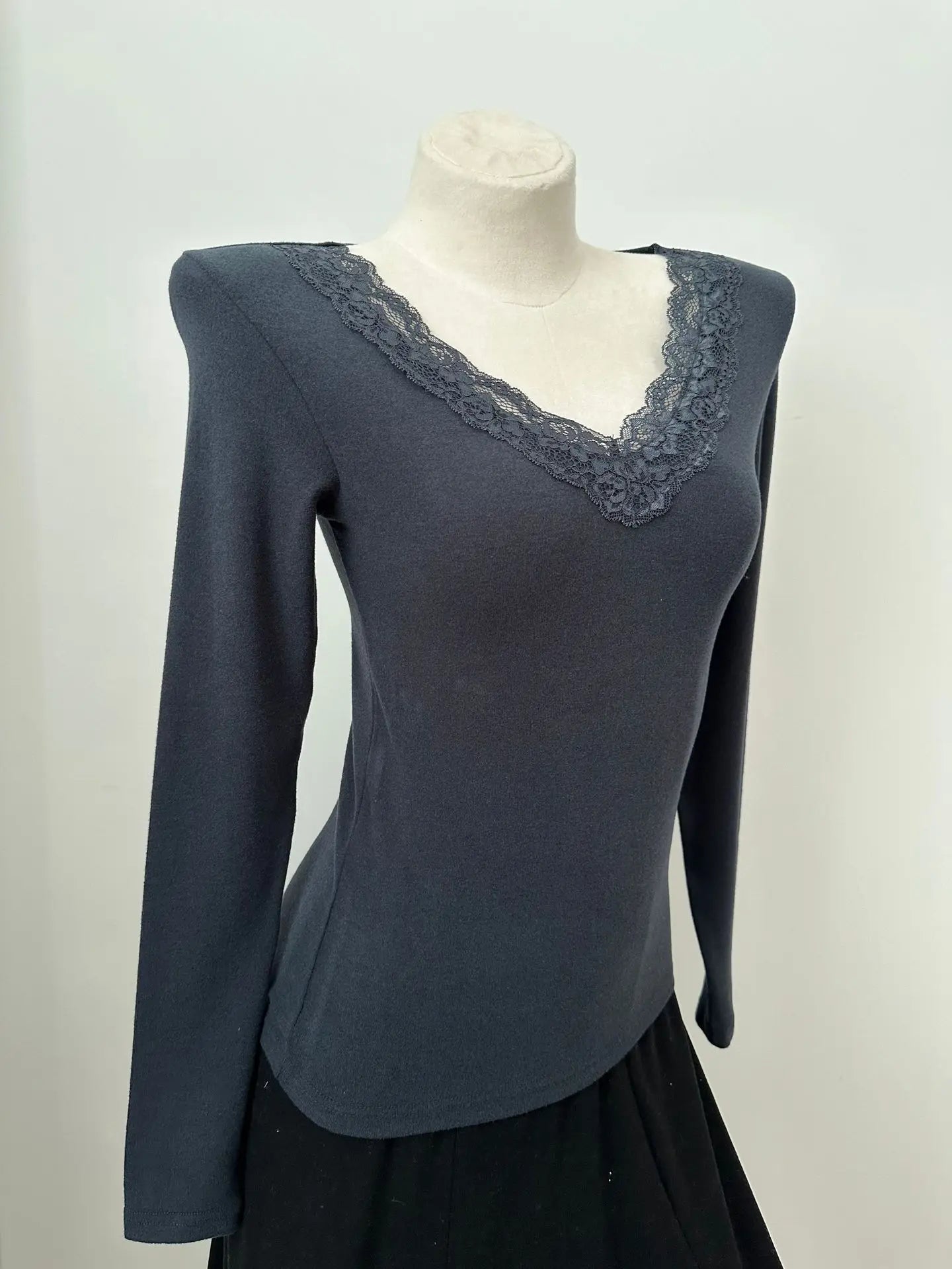 Solid Lace Trim Long Sleeve T-shirt Women Autumn Sexy V-neck Cotton Soft Slim Tees Casual Vintage Sweet Basic Tshirt Y2K Tops