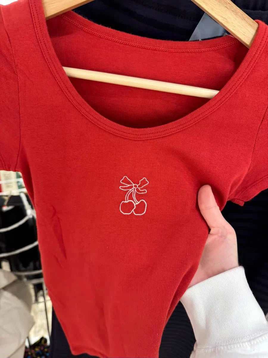 Cherry Embroidery Red T-shirts Women O-Neck Cotton Slim Short Sleeve Tee Tops Summer Casual Sweet Cute Preppy Style Tshirt Y2K
