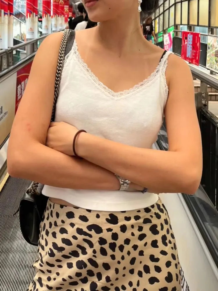 White Lace Trim Slim Tank Top for Woman Summer V-neck Cotton Crop Tops Female Casual Sweet All-match Preppy Style Camisole y2k
