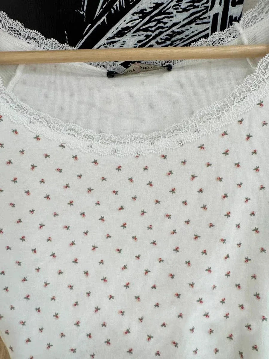 Floral Lace Trim Slim T-shirts Women Summer Sweet Scoop Neck White Cotton Short Sleeve Tee Tops Streetwear Vintage Crop Top Y2K