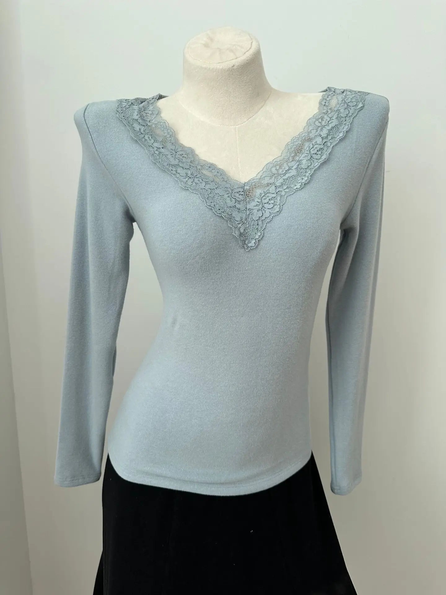 Solid Lace Trim Long Sleeve T-shirt Women Autumn Sexy V-neck Cotton Soft Slim Tees Casual Vintage Sweet Basic Tshirt Y2K Tops