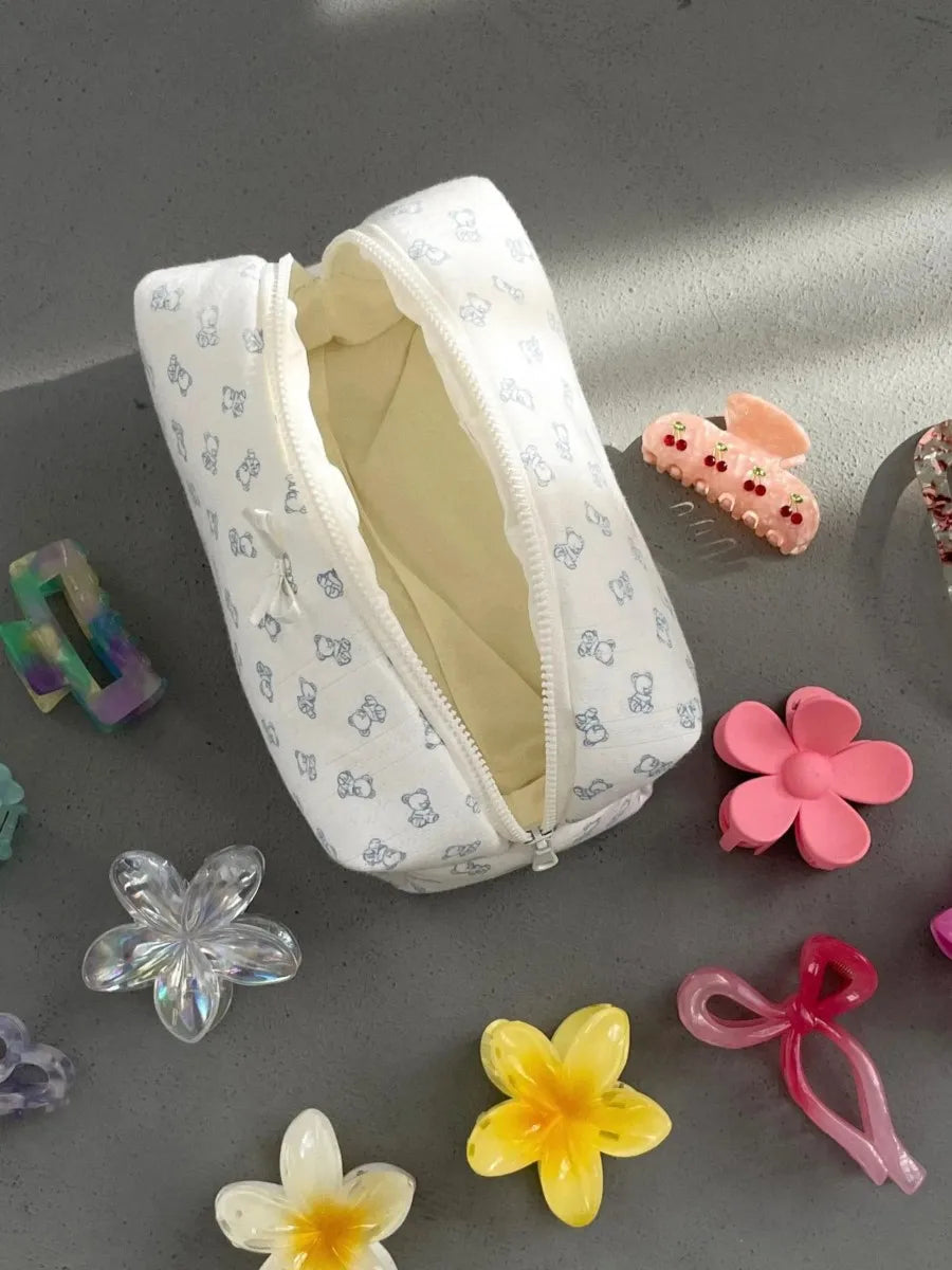 Sweet Little Bear Makeup Bag Women New Simple Zipper Student Pencil Bag Femme Casual Chic Cute High Quality Mini Bags Y2K