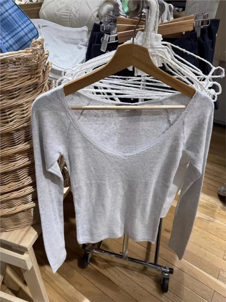 Sweet Lace Trim V-neck T-shirts Women Sexy Streetwear Light Grey Cotton Slim Long Sleeve Tees Female Casual Simple Basic Tshirt