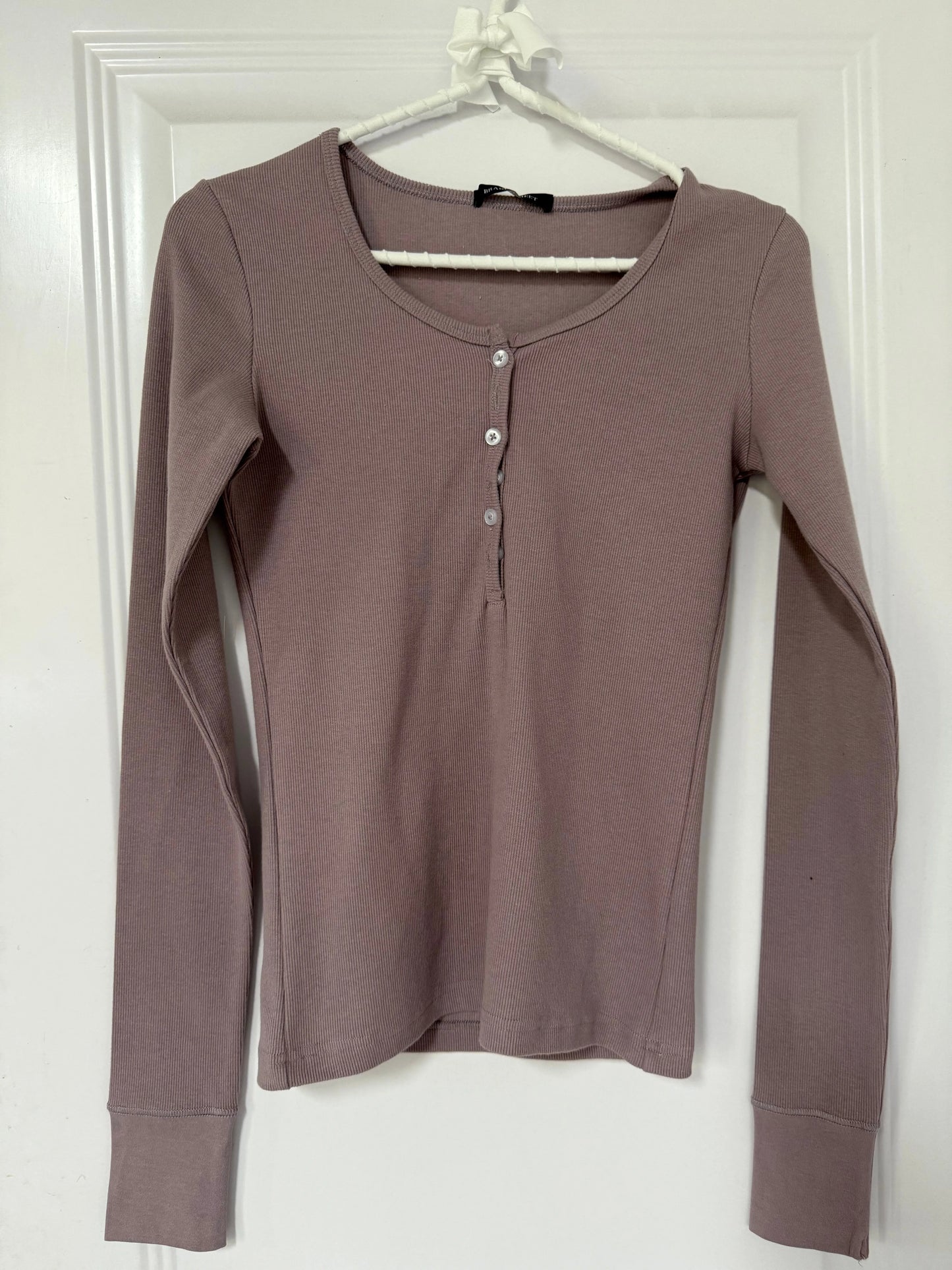 Yellow Ribbed Buttons T-shirt Women Buttons O-Neck Cotton Slim Long Sleeve Tee Cute Vintage Preppy Style Sweet T Shirt Y2K Top