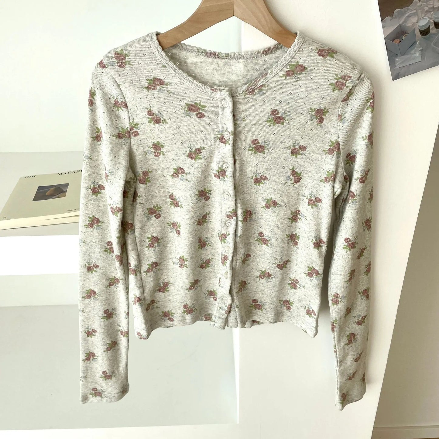 Floral Print Button T-shirts Women Casual Simple Basic Cotton Eyelet Slim Long Sleeve Cardigan Tees Sweet Streetwear Tshirts New