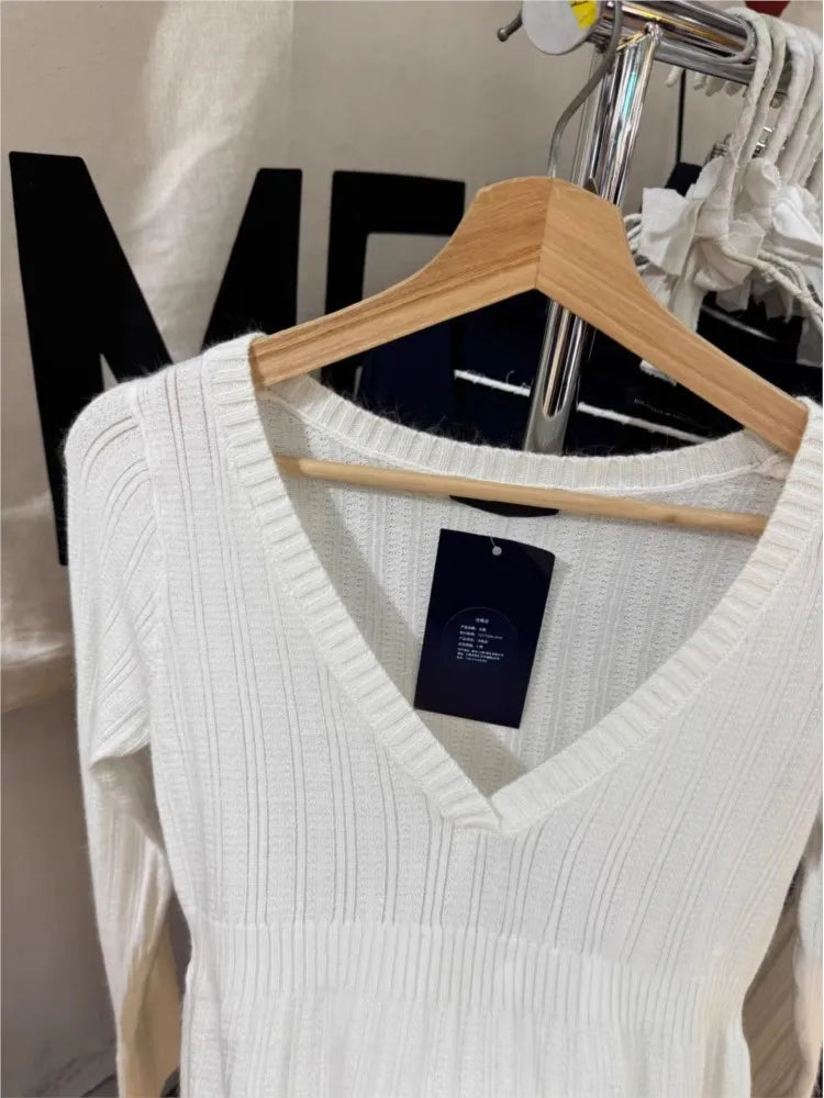Cute White Knitted Long Sleeve Tees Women Autumn Fashion Cotton Soft Slim V-neck  T-shirt Sweet Preppy Style T Shirt Y2K Top New