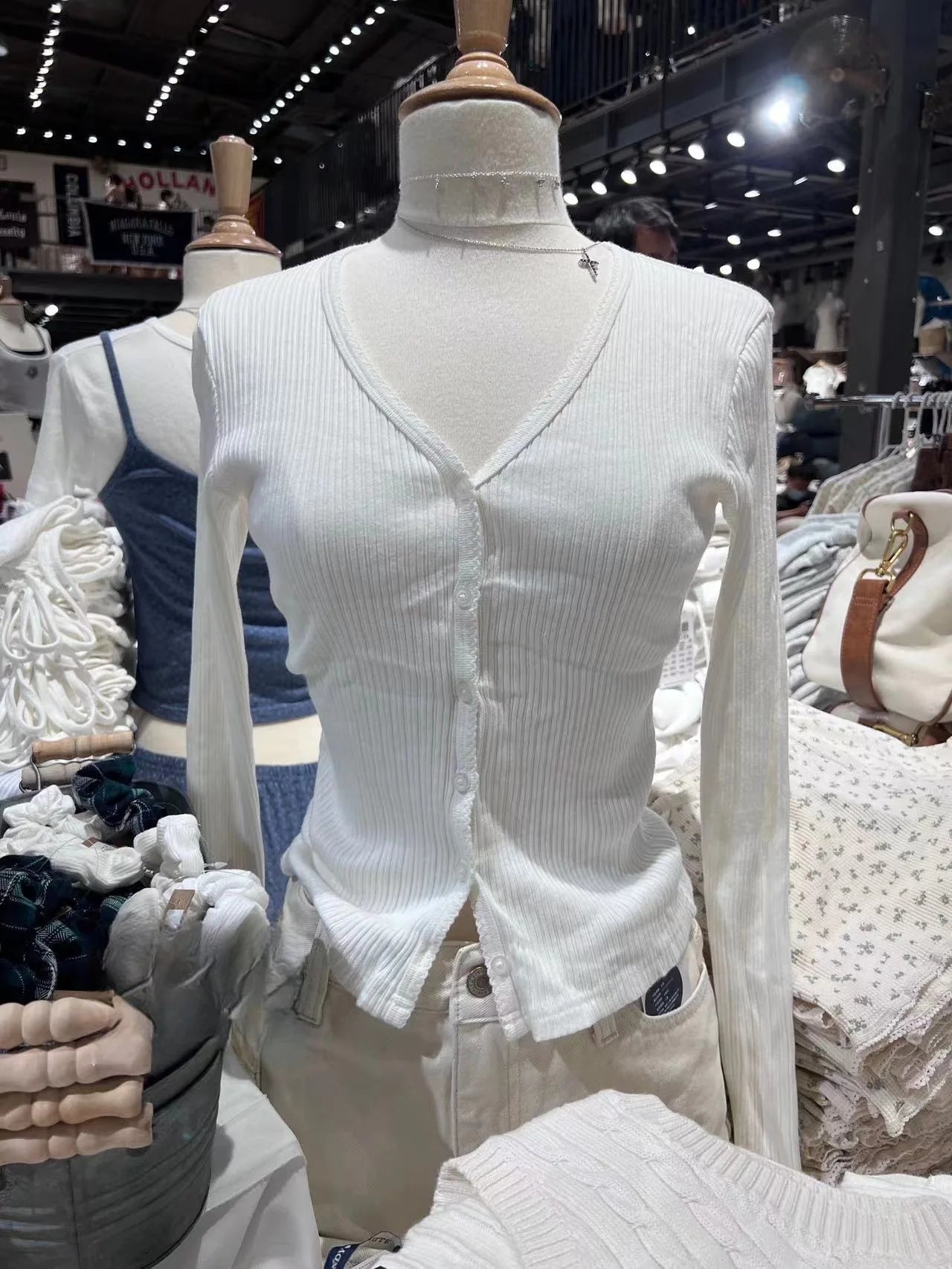 White Hollow Out Slim Long Sleeve T-shirt Women Simple Basic O-Neck Single Breasted Cotton Tees Chic Sweet Tshirt Y2K Tops New
