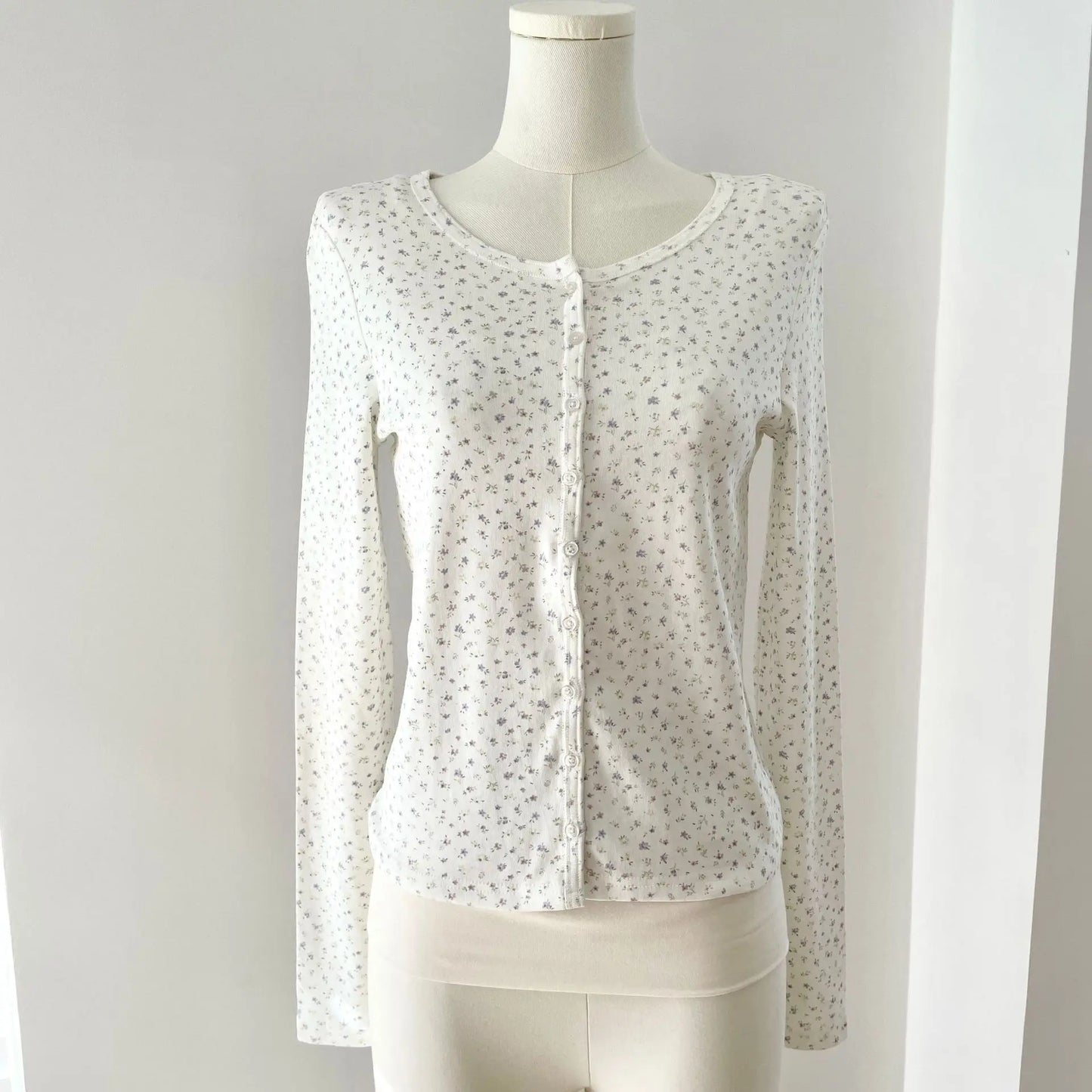Floral Print Long Sleeve Cardigan Tees Women Casual Simple Basic Cotton Eyelet Slim Button T-shirts Vintage Sweet Chic Tshirts