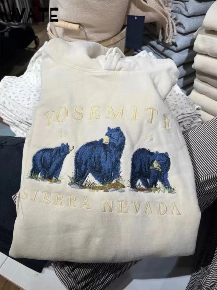 New Sweet Cute Little Bear Embroidery Beige Loose Hoodies Women Pocket Streetwear Cotton Pullover Tops Vintage Chic Sweatshirts