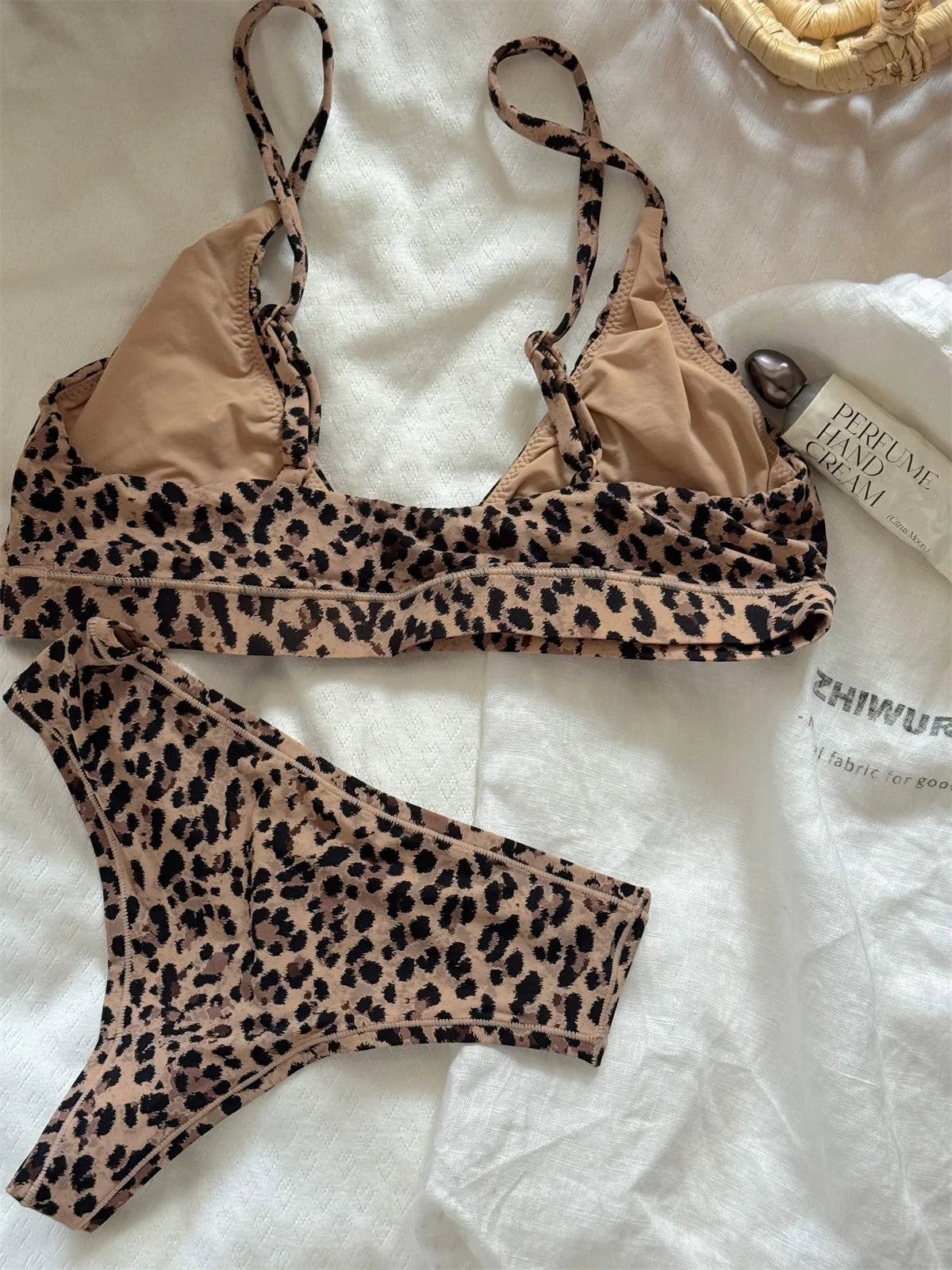 Adjustable-strap Seamless Bras+Low Waist Panties Deep V-neck Casual Tiger Striped Bra Set Women High Elasticity Lingerie Sets