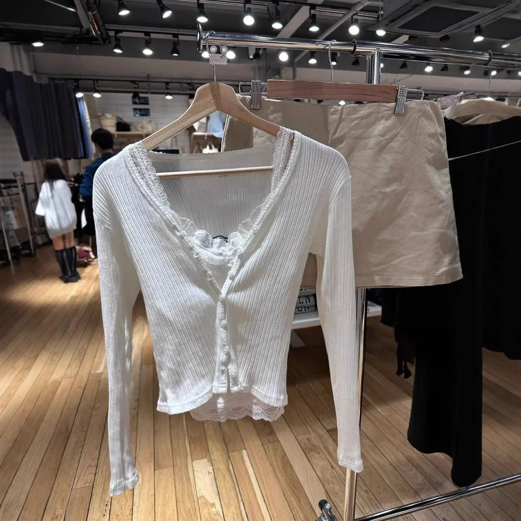 Hollow Out V-Neck White T-shirt Women New Simple Basic Single Breasted Cotton Slim Long Sleeve Tees Chic Sweet Tshirt Y2K Tops
