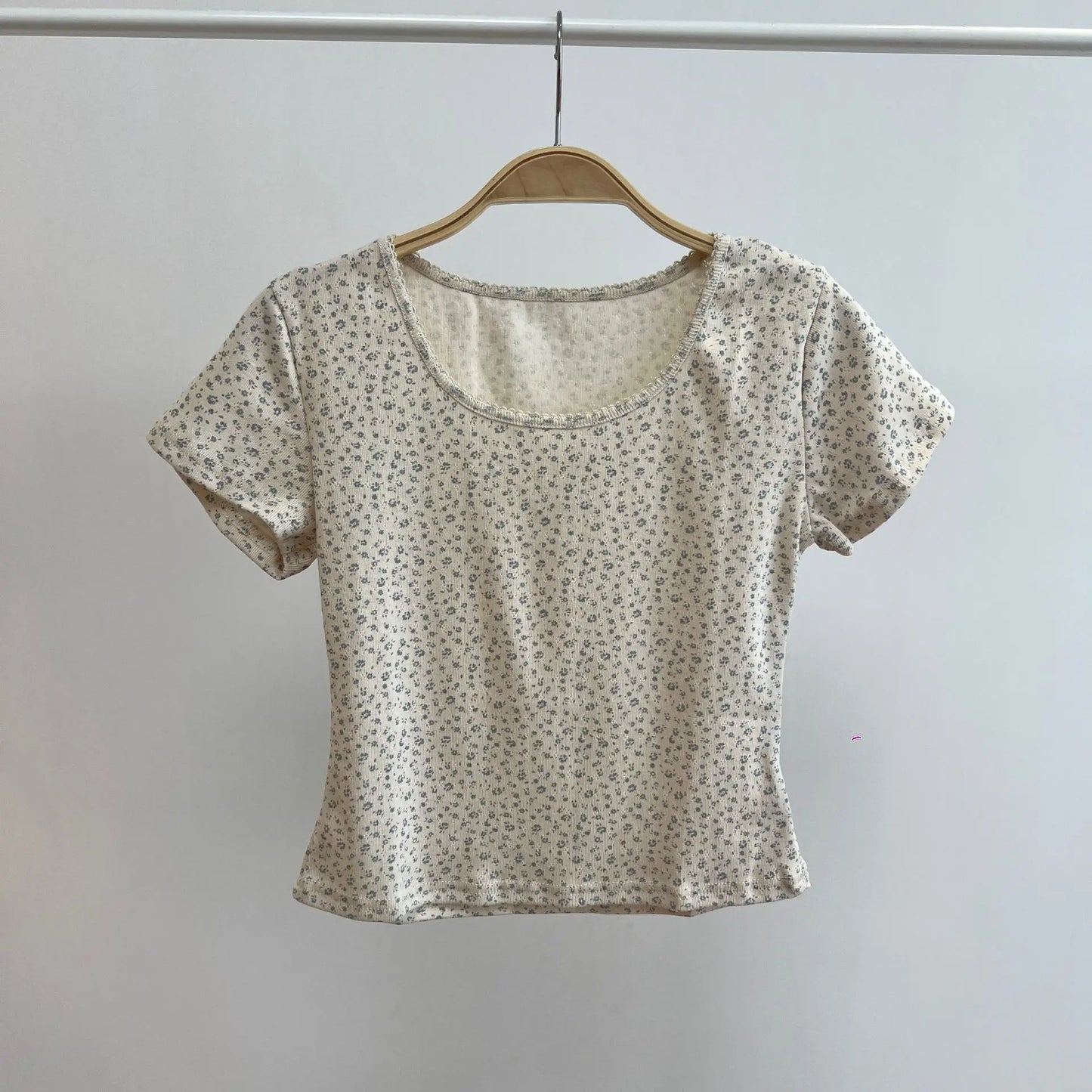 Floral Print Eyelet Short Sleeve Tee Women New Casual Streetwear Slim Cropped Tops Girl Sweet Cute Preppy Style T-shirts Y2K Top