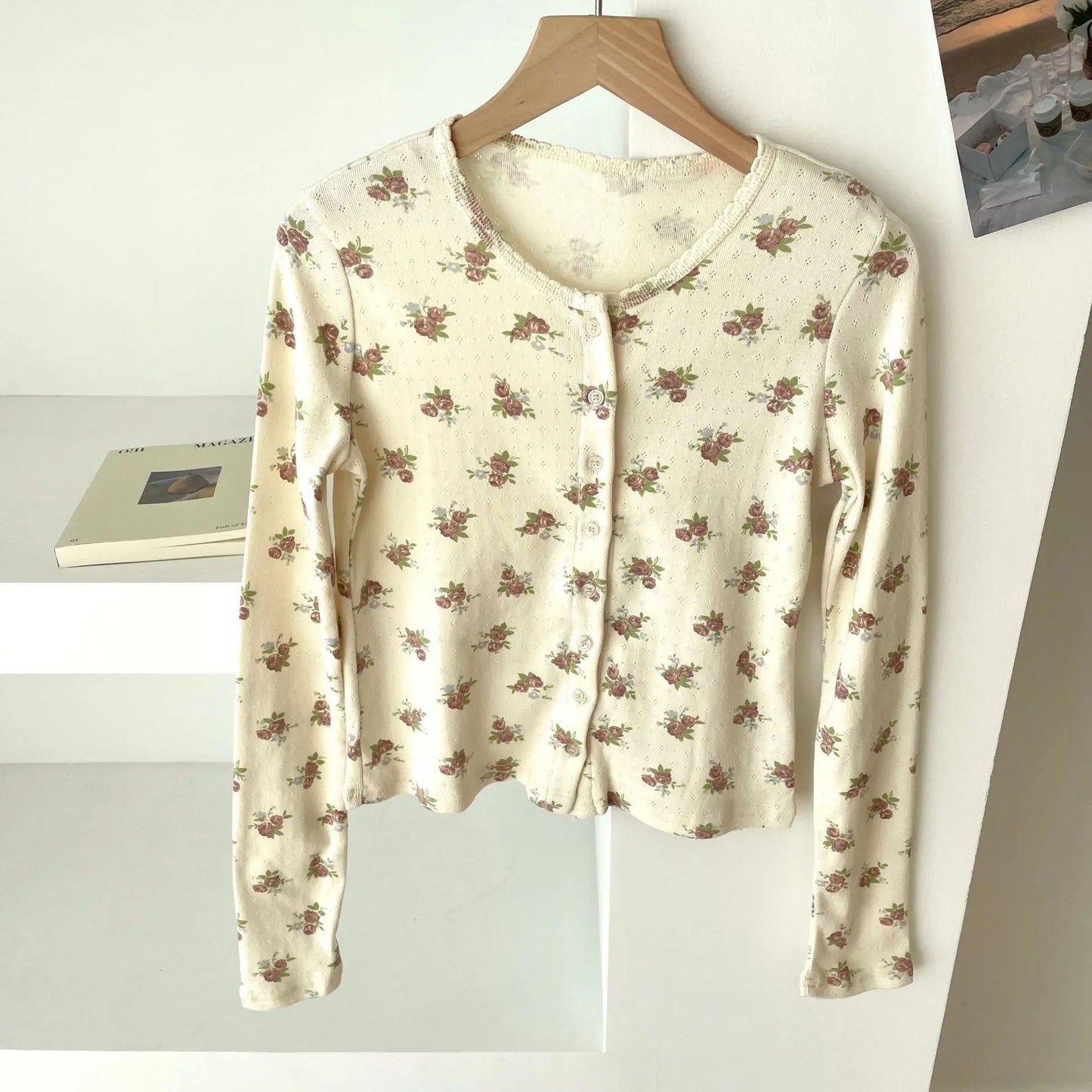 Floral Print Button T-shirts Women Casual Simple Basic Cotton Eyelet Slim Long Sleeve Cardigan Tees Sweet Streetwear Tshirts New
