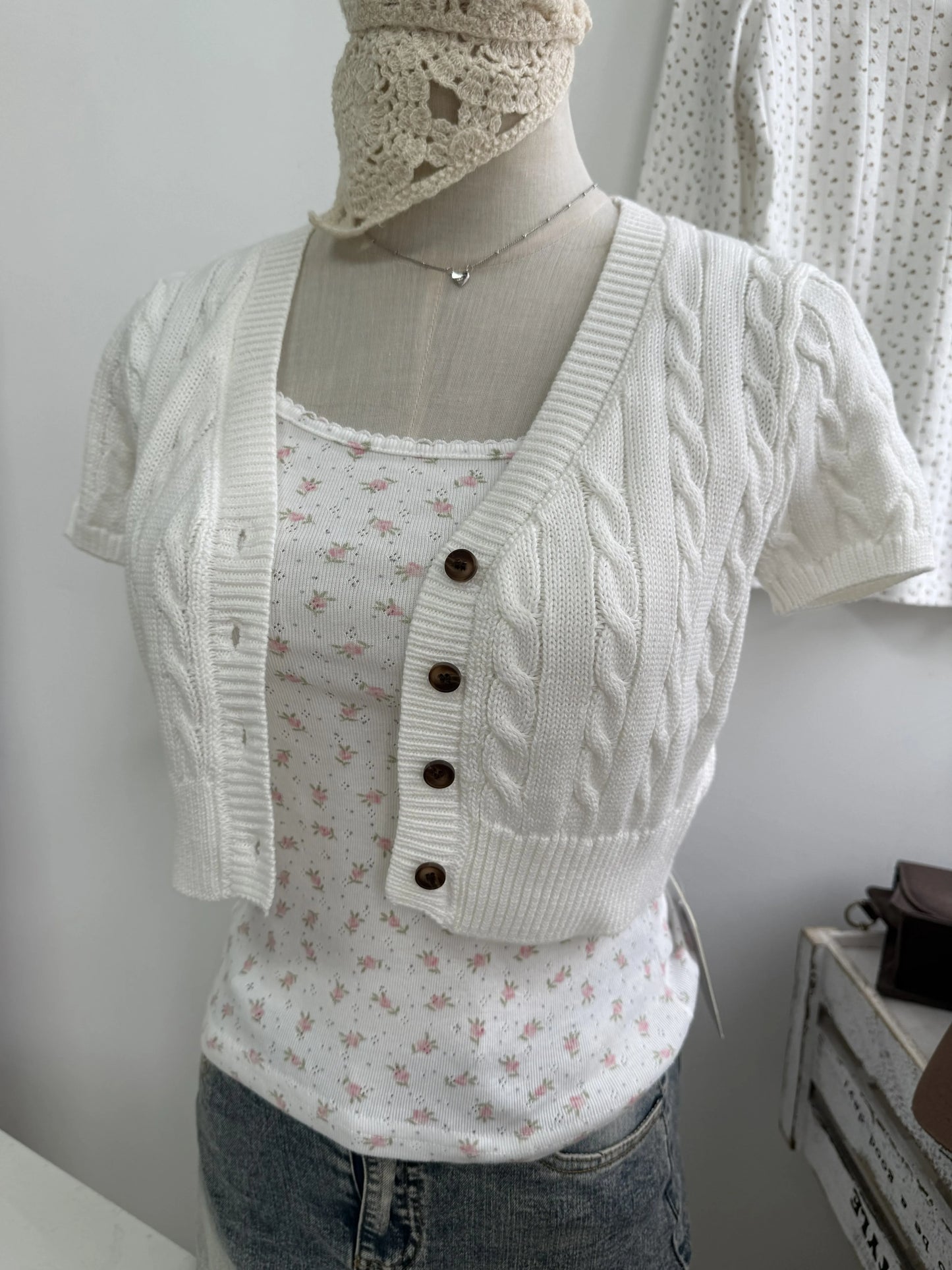 Twist Flower Cropped Cardigan Woman V-neck Single Breasted Short Sleeve Knitted Crop Tops Autumn Sweet Cotton Knitwear y2k