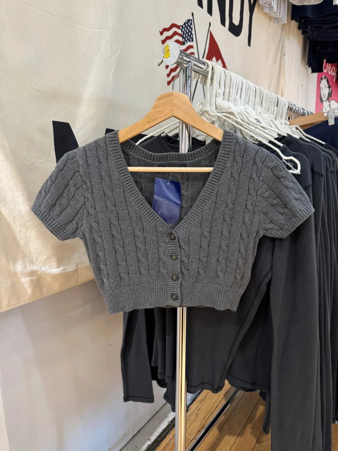 Four Button Knitted Cropped Cardigan Women Simple V-neck Twist Flower Short Sleeve Crop Tops Vintage Sweet Chic Knitwear Y2K
