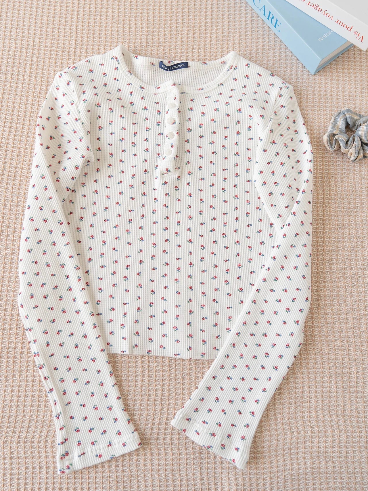 Navy Eyelet Long Sleeve T-Shirt Autumn Three Buttons O-Neck Simple Slim Tee Top for Women Sweet Cute Basic Tshirt Y2k Tops New