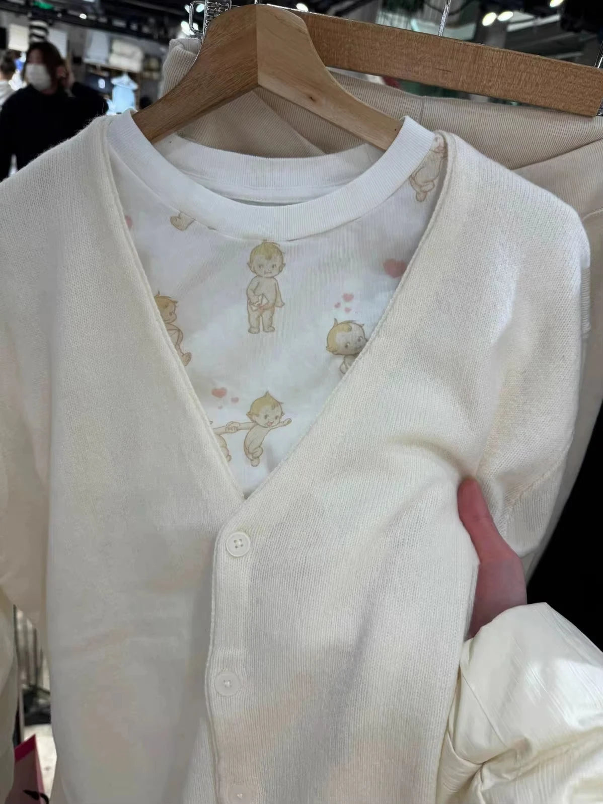 Beige Knitted Sweater Cardigan Woman Autumn V-neck Long Sleeve Cotton Knitwear Female Casual Simple All-match Sweet Sweaters Top