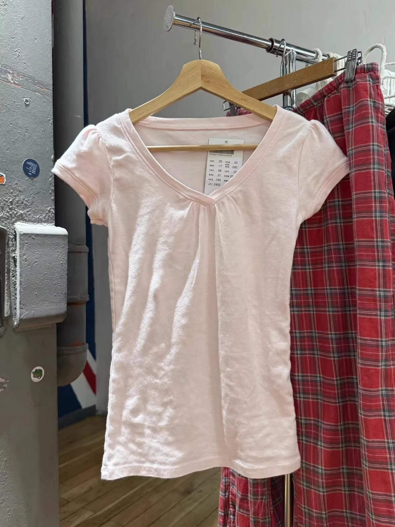 Folds V-neck Basic T-shirt Woman Summer Short Sleeve Cotton Slim Tee Shirts Female Casual Simple All-match Sweet Tshirt Tops