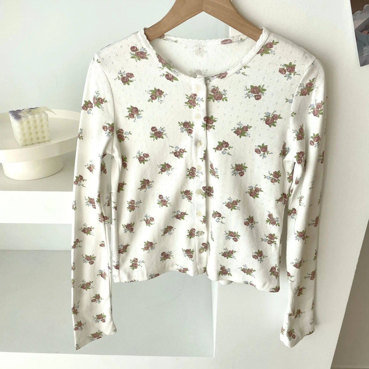 Floral Print Button T-shirts Women Casual Simple Basic Cotton Eyelet Slim Long Sleeve Cardigan Tees Sweet Streetwear Tshirts New