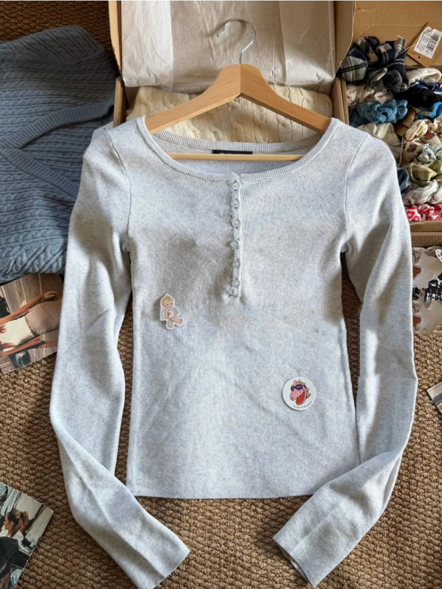 Gray Simple Knit Slim Long Sleeve T-shirt Women Autumn New O-neck Button Cotton Tees Sweet Cute Preppy Style T Shirt Y2K Top