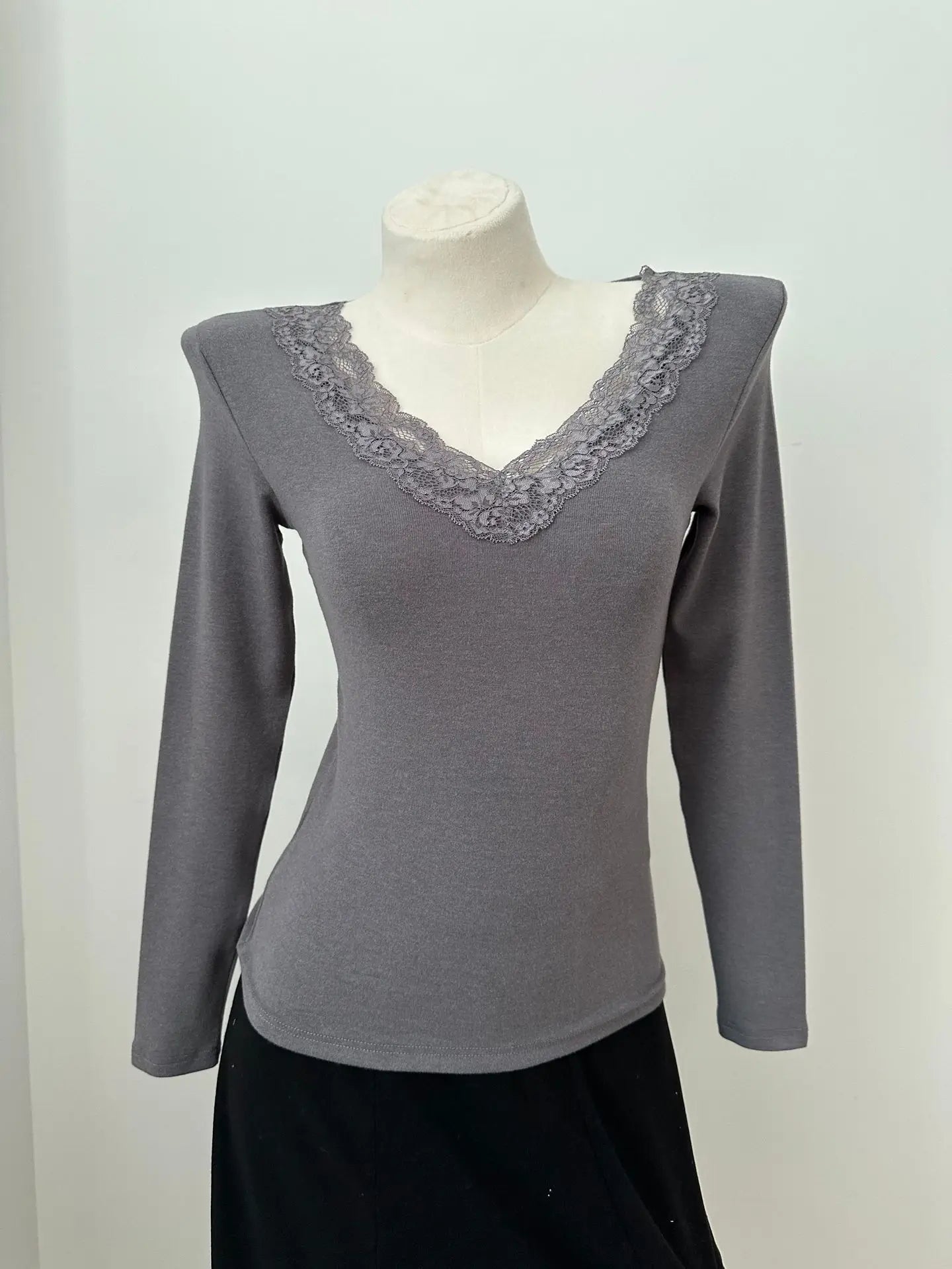 Solid Lace Trim Long Sleeve T-shirt Women Autumn Sexy V-neck Cotton Soft Slim Tees Casual Vintage Sweet Basic Tshirt Y2K Tops